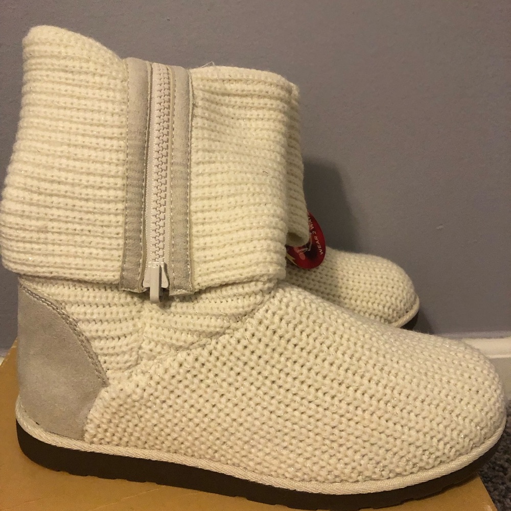 NWOT - SO Knit Boots